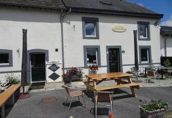 La Fermette Blanche allows 18 year olds to book a room