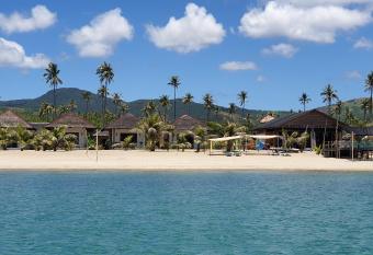 Footprints Beach Resort has Balcony rooms