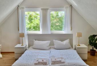 Karuna Haus has Balcony rooms