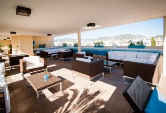 Residhome Nice Promenade has Balcony rooms