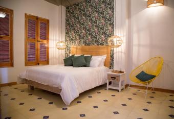 Hotel Boutique Casa Mia allows 18 year olds to book a room