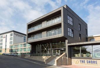 DoubleTree by Hilton Edinburgh - Queensferry Crossing has Balcony rooms