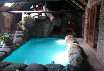 Pride Rock Accommodation has Balcony rooms