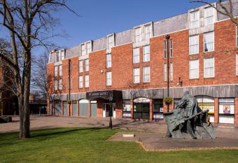 St James Hotel allows 18 year olds to book a room