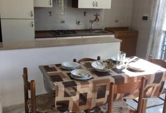 Appartamento Vico San Nicola has Balcony rooms