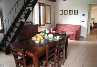 Il nido di rondine allows 18 year olds to book a room