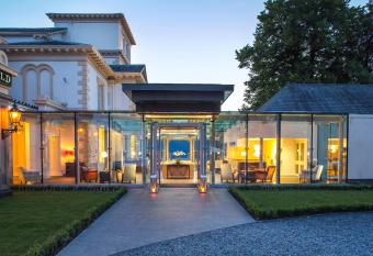 The Belsfield Hotel allows 18 year olds to book a room