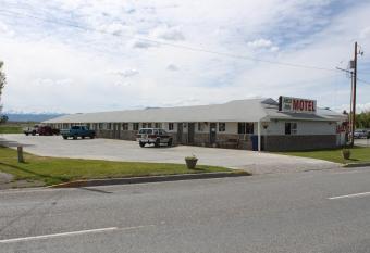 Arco Inn Motel allows 18 year olds to book a room