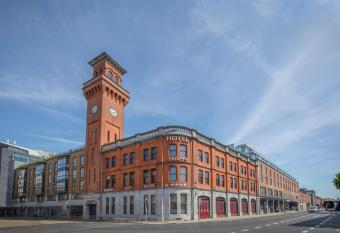 The Trinity City Hotel allows 18 year olds to book a room