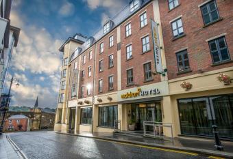 Maldron Hotel Derry allows 18 year olds to book a room