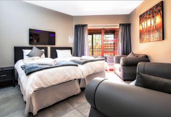 JoziStay @ Savannah Apartments allows 18 year olds to book a room