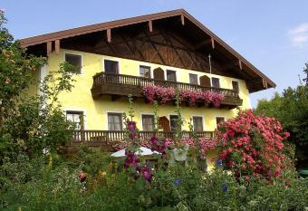 K  llhof has Balcony rooms