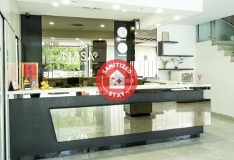 Vaccinated Staff - OYO 676 Hotel Osaka allows 18 year olds to book a room