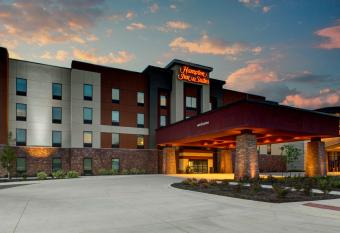 Hampton Inn & Suites Pittsburg Kansas Crossing allows 18 year olds to book a room