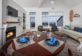 ViewPoint Hotel has Balcony rooms