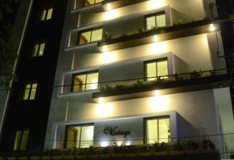 Hotel Vintage allows 18 year olds to book a room