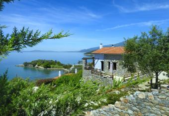 Anthyllion Villa has Balcony rooms