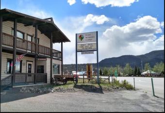 Four Seasons Lodge allows 18 year olds to book a room