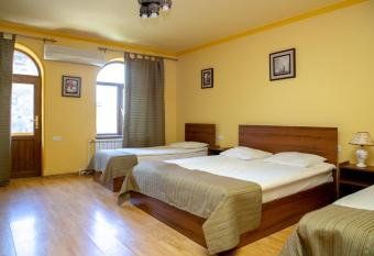 Popock Baghramyan has Balcony rooms