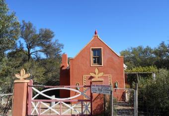 Red Rooster allows 18 year olds to book a room