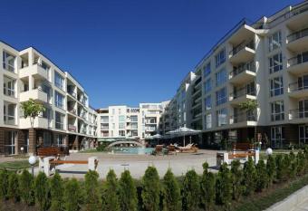 Casa del Sol Apartments has Balcony rooms