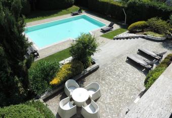 Arosio Hotel allows 18 year olds to book a room