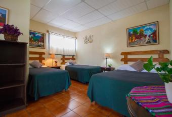 Posada Do  a Luisa has Balcony rooms