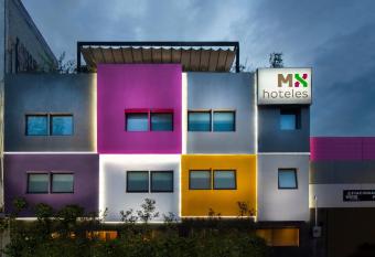 Hotel MX roma allows 18 year olds to book a room