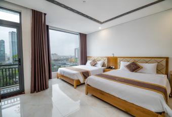 La Lune Da Nang has Balcony rooms
