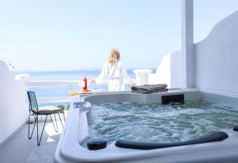 Villa Elina suites and more has rooms with a private hot tub