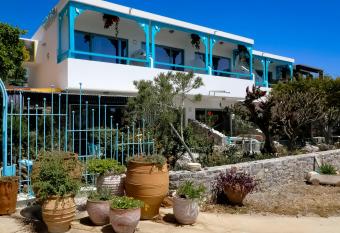 Pefkos Eye has Balcony rooms