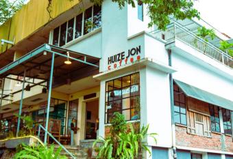 Huize Jon Hostel allows 18 year olds to book a room