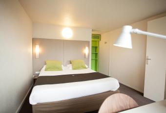 Campanile Marseille Vitrolles Griffon allows 18 year olds to book a room