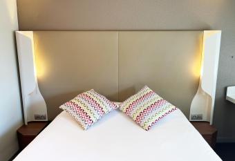 Campanile Epinay sur Orge Savigny Sur Orge allows 18 year olds to book a room