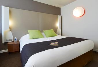 Campanile Tours Sud - Chambray-Les-Tours allows 18 year olds to book a room