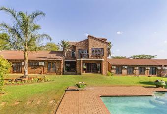 Peter s Guesthouse has Balcony rooms