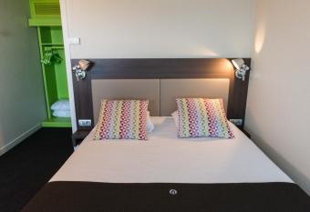 Campanile Deauville Saint-Arnoult allows 18 year olds to book a room