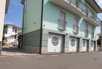 Gruppo Luxe Domus Vigevano allows 18 year olds to book a room