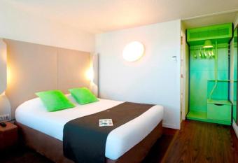 Campanile Chartres allows 18 year olds to book a room
