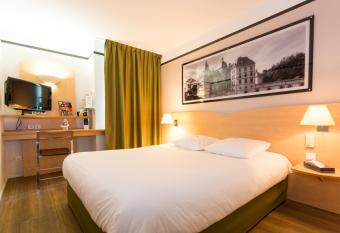 Hotel inn Grenoble Eybens Parc des Expositions Ex Kyriad allows 18 year olds to book a room