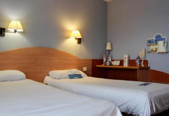 Kyriad Bourges Sud allows 18 year olds to book a room