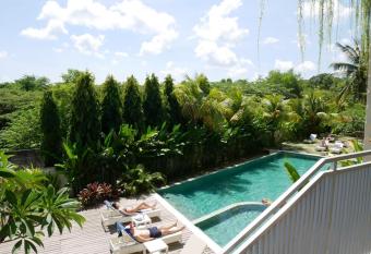 Padang-Padang Inn has Balcony rooms