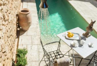 Hotel Casa Peya - Adults Only allows 18 year olds to book a room