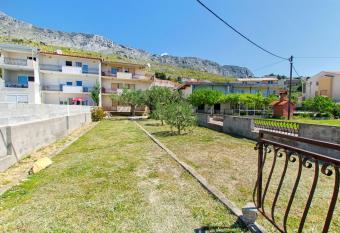Apartments Mirko has Balcony rooms