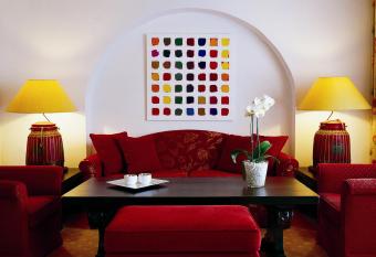 Thurnher s Alpenhof has rooms with a private hot tub