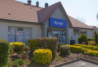 Kyriad Chantilly Sud - Luzarches allows 18 year olds to book a room