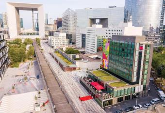 citizenM Paris La D  fense allows 18 year olds to book a room