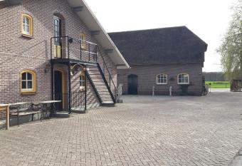 Herberg de Brand allows 18 year olds to book a room