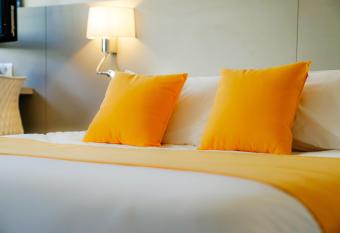 Kyriad Lille - Roncq allows 18 year olds to book a room