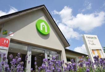 Campanile Nantes ~ Rez   A  roport allows 18 year olds to book a room